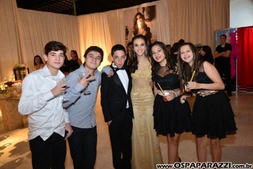 Carolina Sawaya ganha big festa de 15 anos no Interative Hall
