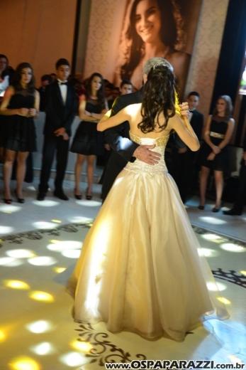 Carolina Sawaya ganha big festa de 15 anos no Interative Hall