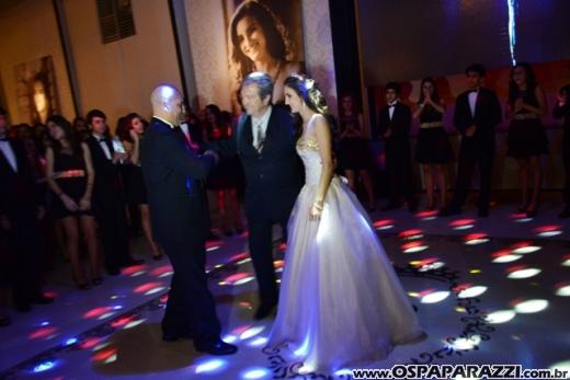 Carolina Sawaya ganha big festa de 15 anos no Interative Hall