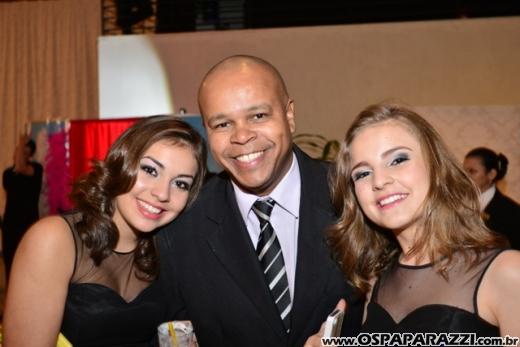 Carolina Sawaya ganha big festa de 15 anos no Interative Hall