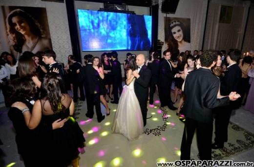 Carolina Sawaya ganha big festa de 15 anos no Interative Hall