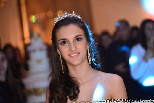 Carolina Sawaya ganha big festa de 15 anos no Interative Hall