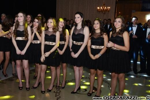 Carolina Sawaya ganha big festa de 15 anos no Interative Hall