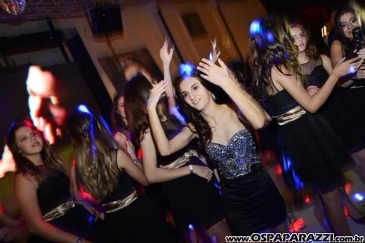 Carolina Sawaya ganha big festa de 15 anos no Interative Hall
