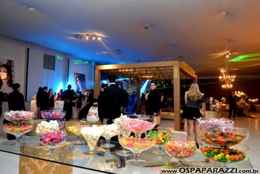 Carolina Sawaya ganha big festa de 15 anos no Interative Hall