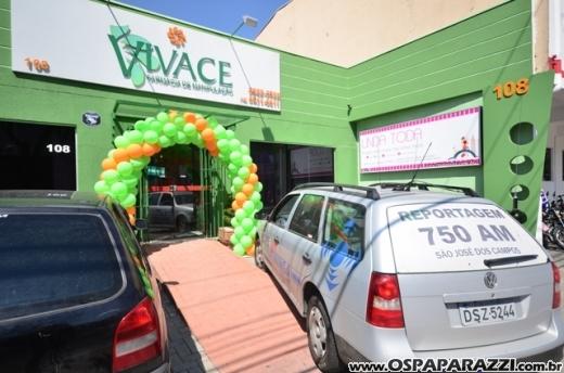 Comemoração dupla marca aniversário da Farmácia Vivace