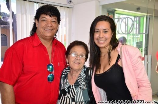 Comemoração dupla marca aniversário da Farmácia Vivace