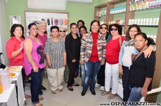 Comemoração dupla marca aniversário da Farmácia Vivace