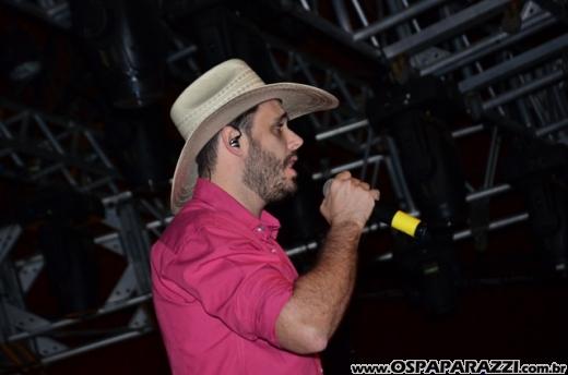 Michel Teló está de volta ao palco da Estância Nativa Sertaneja em Caçapava