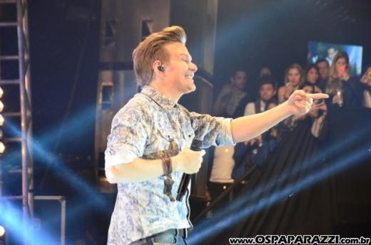 Michel Teló está de volta ao palco da Estância Nativa Sertaneja em Caçapava