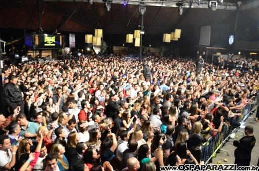 Michel Teló está de volta ao palco da Estância Nativa Sertaneja em Caçapava