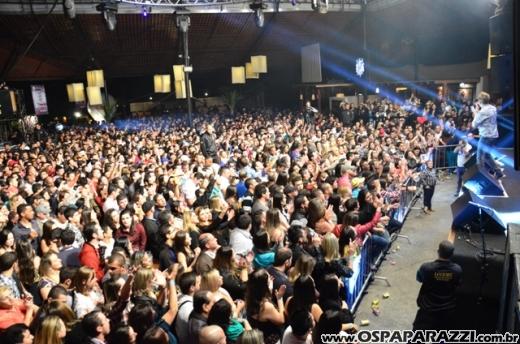 Michel Teló está de volta ao palco da Estância Nativa Sertaneja em Caçapava