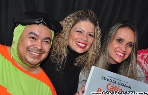 Dodô Minas comemora aniversário promovendo Mega Balada Retrô Fantasia
