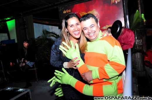 Dodô Minas comemora aniversário promovendo Mega Balada Retrô Fantasia