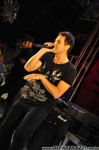 Dodô Minas comemora aniversário promovendo Mega Balada Retrô Fantasia