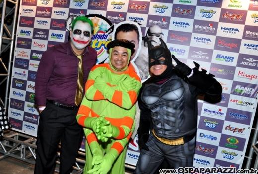 Dodô Minas comemora aniversário promovendo Mega Balada Retrô Fantasia