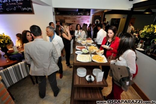 Amicci dal Vino al Caffe inaugura na Avenida Anchieta