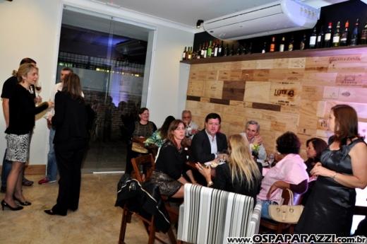 Amicci dal Vino al Caffe inaugura na Avenida Anchieta