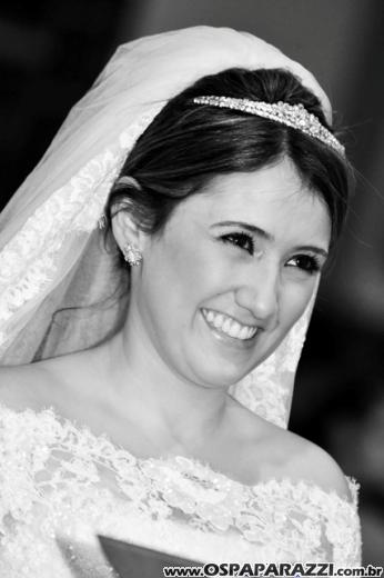 Taís Bento e Sérgio Angélico fazem casamento de novela em SJCampos
