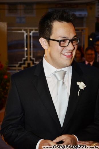 Taís Bento e Sérgio Angélico fazem casamento de novela em SJCampos