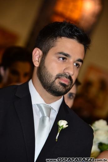 Taís Bento e Sérgio Angélico fazem casamento de novela em SJCampos