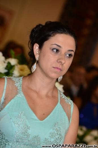 Taís Bento e Sérgio Angélico fazem casamento de novela em SJCampos