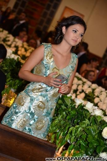 Taís Bento e Sérgio Angélico fazem casamento de novela em SJCampos