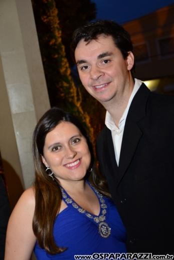 Taís Bento e Sérgio Angélico fazem casamento de novela em SJCampos