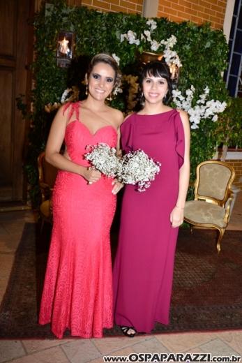 Taís Bento e Sérgio Angélico fazem casamento de novela em SJCampos