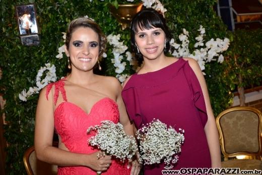 Taís Bento e Sérgio Angélico fazem casamento de novela em SJCampos