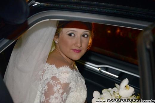 Taís Bento e Sérgio Angélico fazem casamento de novela em SJCampos