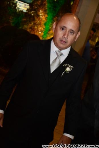 Taís Bento e Sérgio Angélico fazem casamento de novela em SJCampos