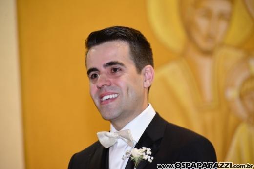 Taís Bento e Sérgio Angélico fazem casamento de novela em SJCampos