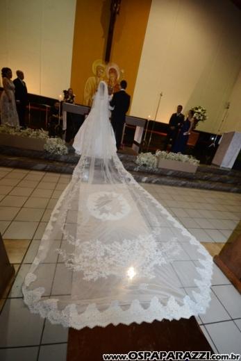 Taís Bento e Sérgio Angélico fazem casamento de novela em SJCampos