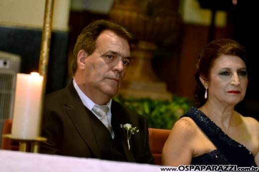 Taís Bento e Sérgio Angélico fazem casamento de novela em SJCampos