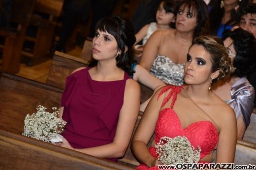 Taís Bento e Sérgio Angélico fazem casamento de novela em SJCampos