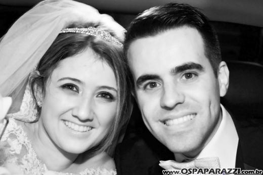 Taís Bento e Sérgio Angélico fazem casamento de novela em SJCampos