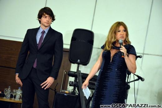 Carmem e Bruno Alvim comemoram 25 anos do Grupo Teaser