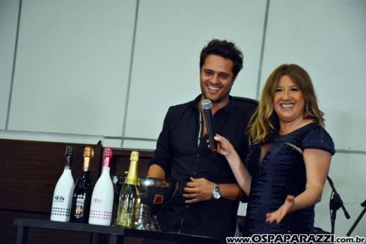 Carmem e Bruno Alvim comemoram 25 anos do Grupo Teaser