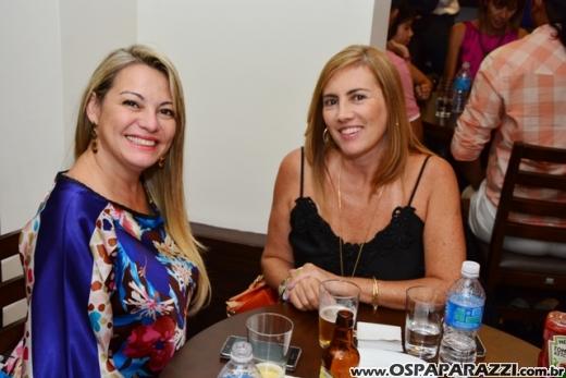 Ana Aragão e Miguel Chiarastello apresentam Migas Hamburgueria