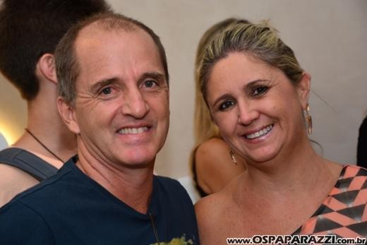 Ana Aragão e Miguel Chiarastello apresentam Migas Hamburgueria