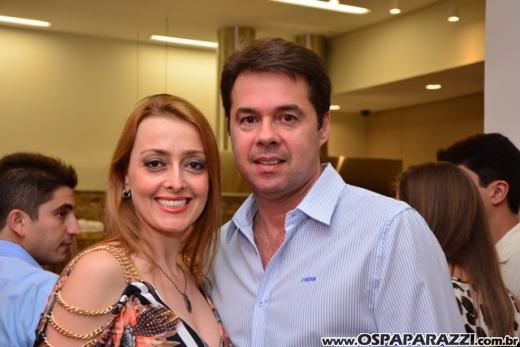Ana Aragão e Miguel Chiarastello apresentam Migas Hamburgueria