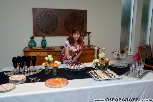Silvia Máximo comemora seus 55 anos entre amigas