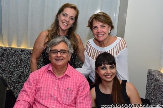 Nazira Madureira comemora aniversário no Restaurante 14 Bis