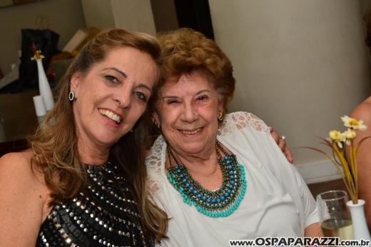 Nazira Madureira comemora aniversário no Restaurante 14 Bis