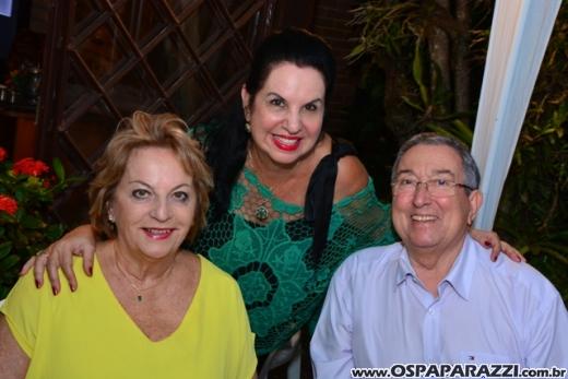 Vera e Delvio Buffulin comemoram aniversário entre amigos no fim de semana