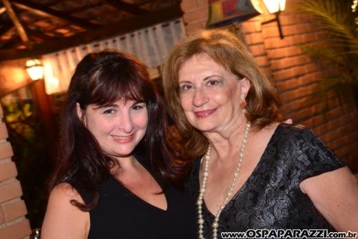 Vera e Delvio Buffulin comemoram aniversário entre amigos no fim de semana