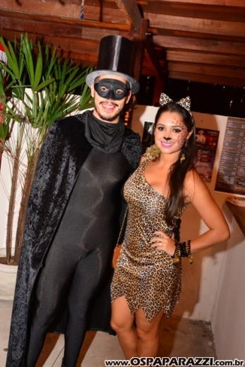 MC Guimê ostenta com seu funk na Festa Fantasia da Estância Nativa