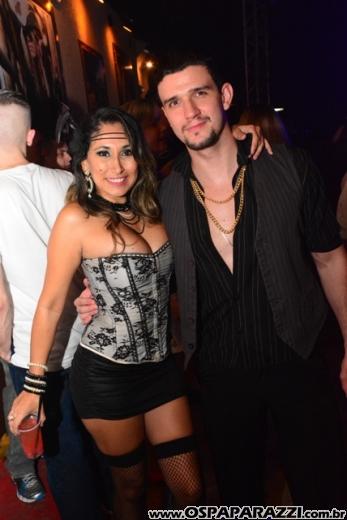 MC Guimê ostenta com seu funk na Festa Fantasia da Estância Nativa