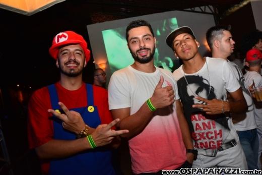 MC Guimê ostenta com seu funk na Festa Fantasia da Estância Nativa